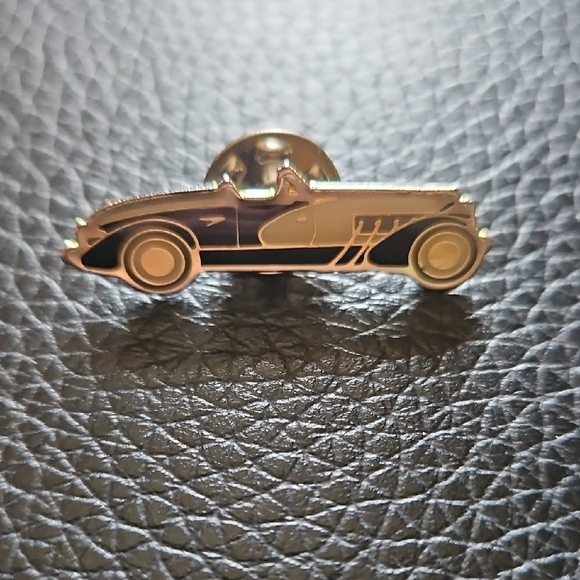 Car Pin - Picture 1 of 2